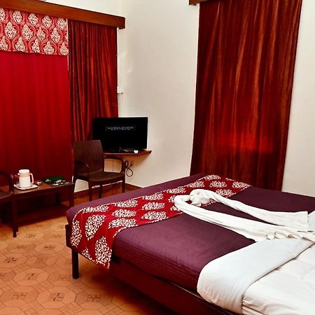 Swimsea Beach Resort, A Beach Property Panaji Εξωτερικό φωτογραφία